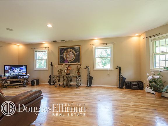 5th image of 3 Haig Ct