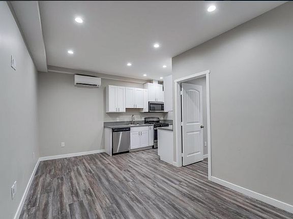 5th image of 4143 Central Ave #17