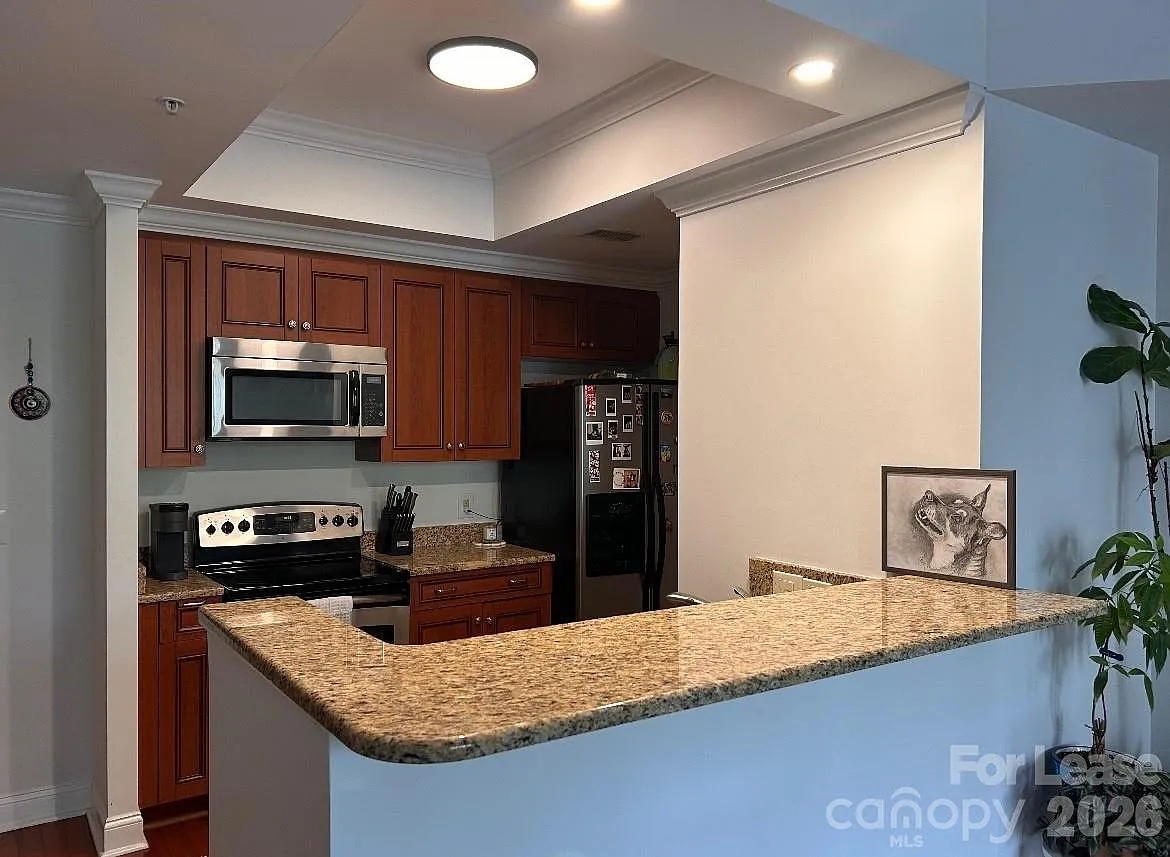 Studio, 1.0 bath, $1,950 — Photo 2