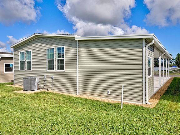 Exterior Image-35-Champion 140 JV Rum Runner