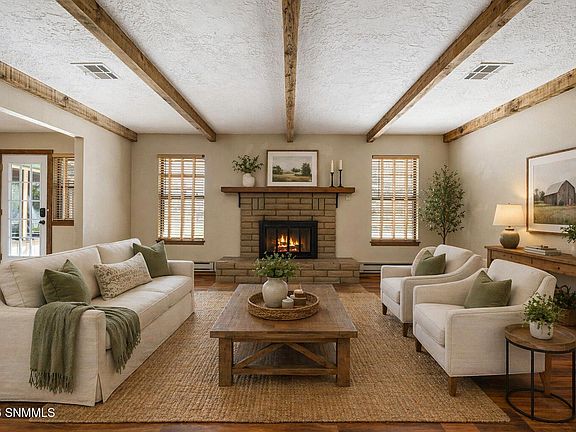 4th image of 2849 Willow Creek Ln