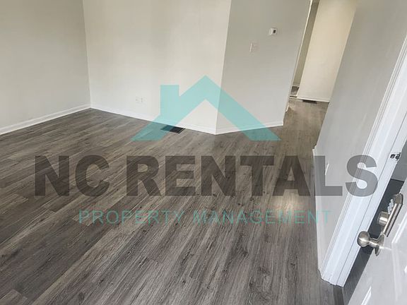 4th image of 114 N Jackson Ave