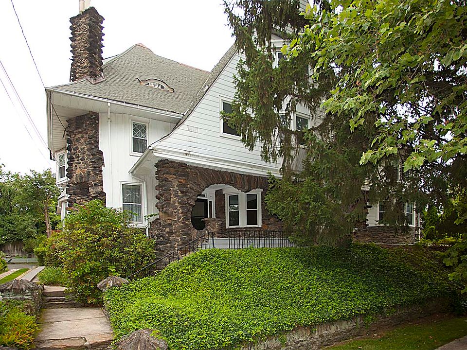 1st image of 239 Park Hill Ave