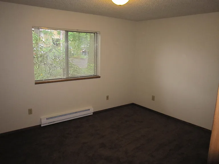 Fir Haven Apartments — Photo 6