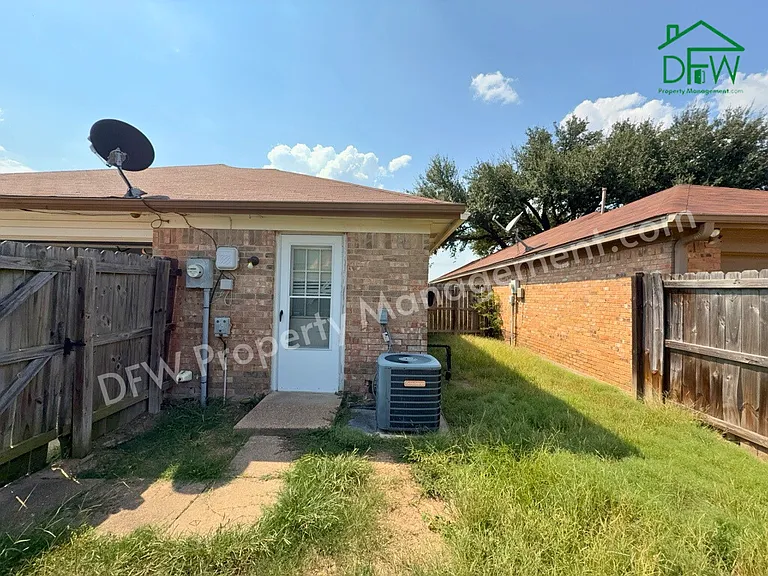 920 N Bryan Belt Line Rd — Photo 4