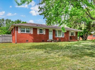 62 Bel Air Blvd, Clarksville, TN 37042