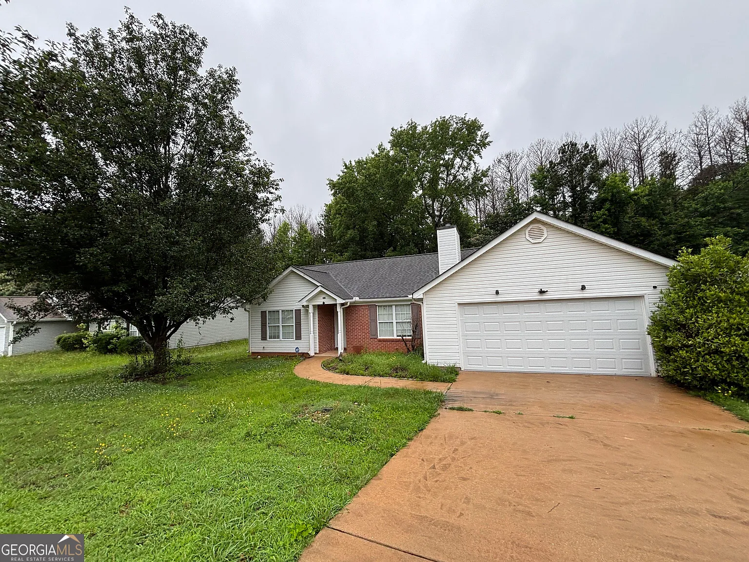 3 bed, 2.0 bath, 1303 sqft, $2,000 — Photo 1