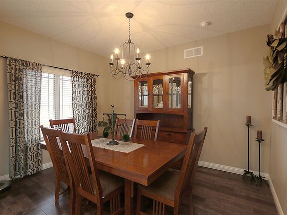 4th image of 9120 Pleasant Valley Dr