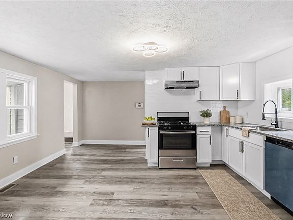 3rd image of 3129 W 31st St