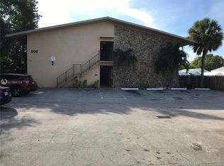 206 NE 3rd St #8, Hallandale, FL 33009