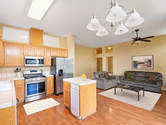 4th image of 2849 Pitzer Cir