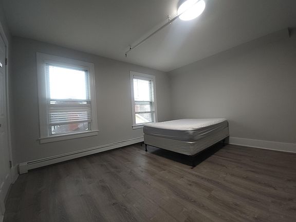 4th image of 50 W Main St #11193945