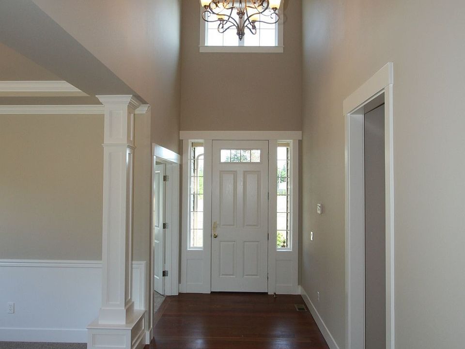 1st image of 945 Secord Ct