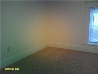 4th image of 906 Hudson St