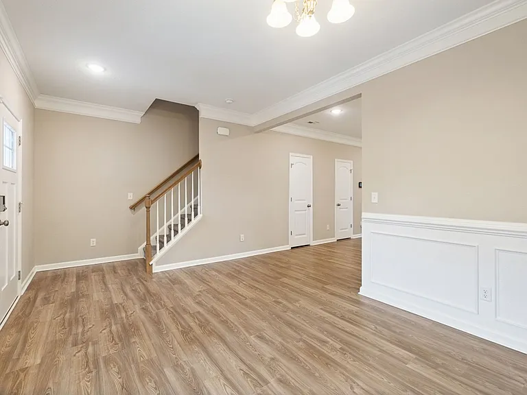 8035 E Glen Rd — Photo 7