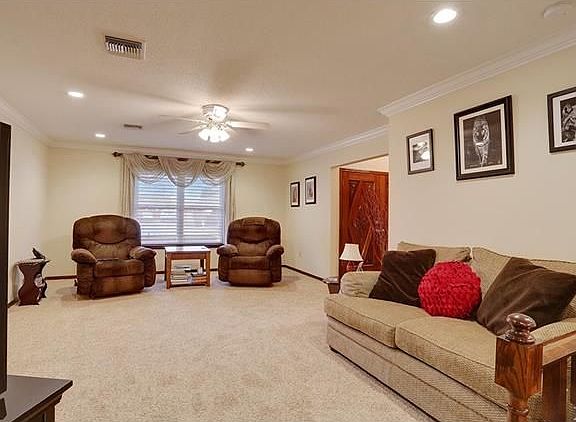 3rd image of 1432 Avenue F