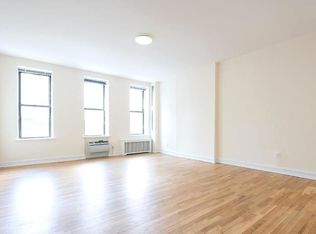 218 E 9th St #4, New York, NY 10003