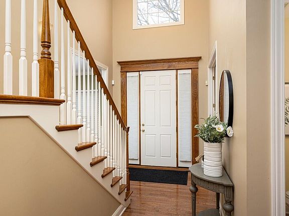 4th image of 6465 Brookview Dr