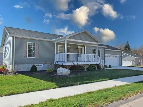 151 Liberty Ln, Westfield, MA 01085