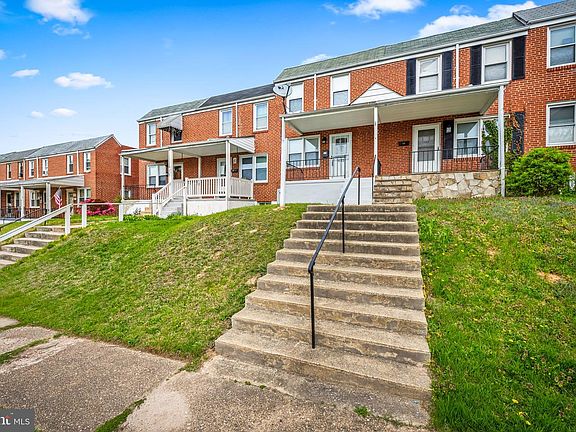 3rd image of 1023 Rockhill Ave