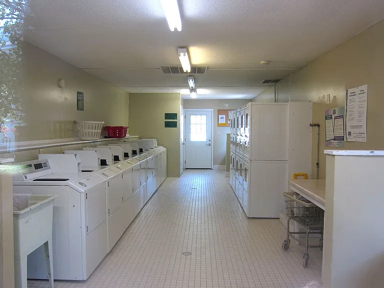 138 Kingsbury Dr — Photo 21