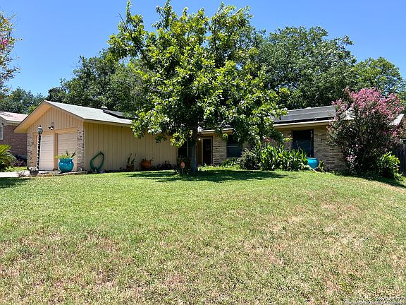 3rd image of 3731 Oak Trail
