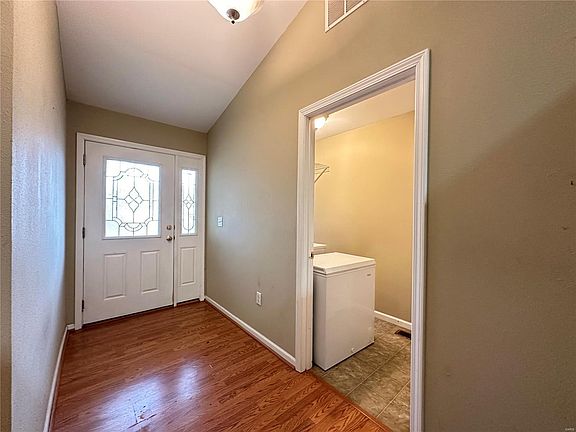 3rd image of 10955 Kentfield Dr