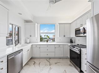 400 Flagship Dr APT 402, Naples, FL 34108