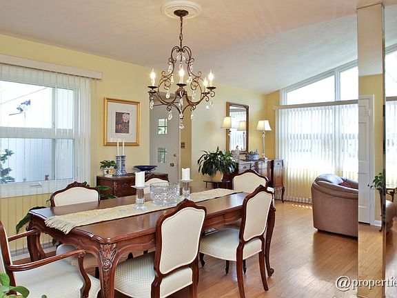 Living Room/Dining Room