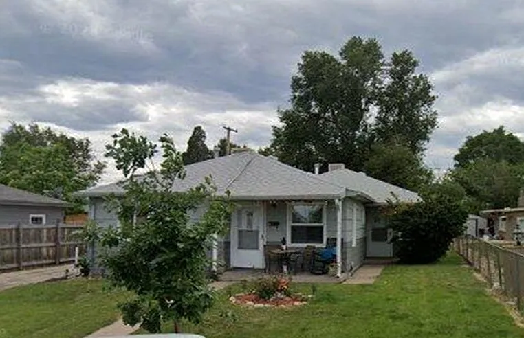 255 S Canosa Ct