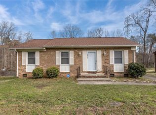 2419 Fernbrook Rd, Greensboro, NC 27405