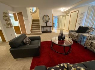 16900 Saddlewood Trl, Minnetonka, MN 55345