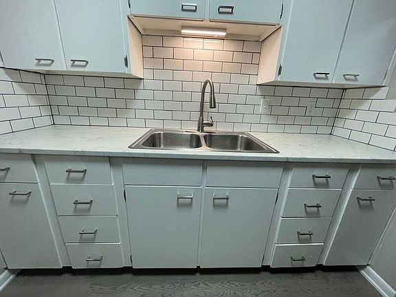 4th image of 1628 9th Ave #3-2