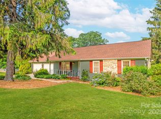 235 Lyndale Rd, Hendersonville, NC 28739