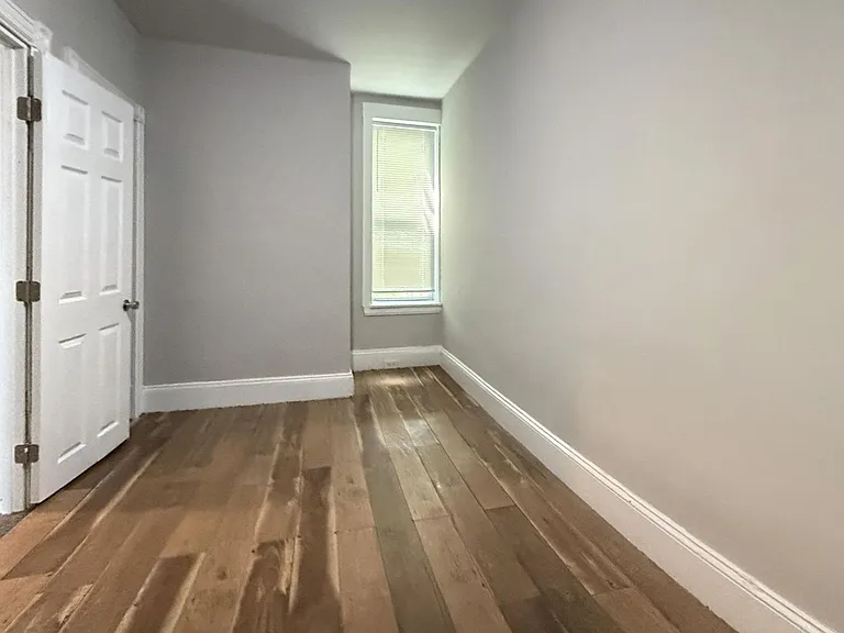 236 N Wanamaker St — Photo 4