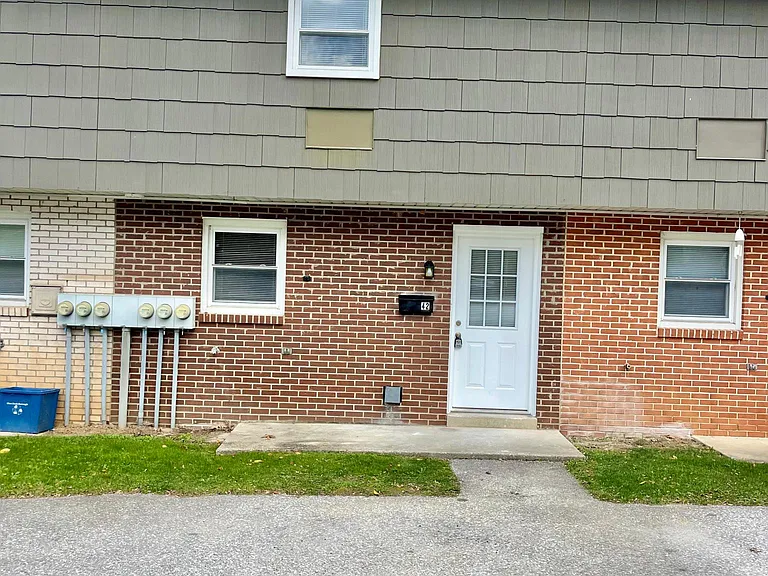 42 Pleasant St — Photo 18