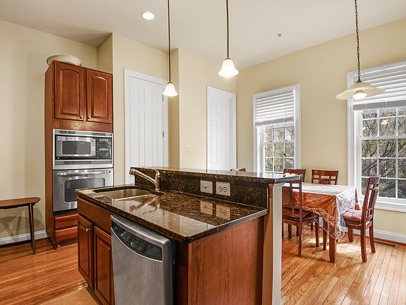 5th image of 651 Hurdle Mill Pl