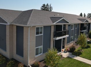 1174 Stonewood Xing #201, Sun Prairie, WI 53590