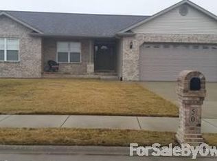 50 Rosin Dr, Highland, IL 62249