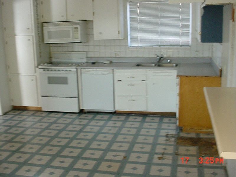 2nd image of 3140 El Capitan Ave