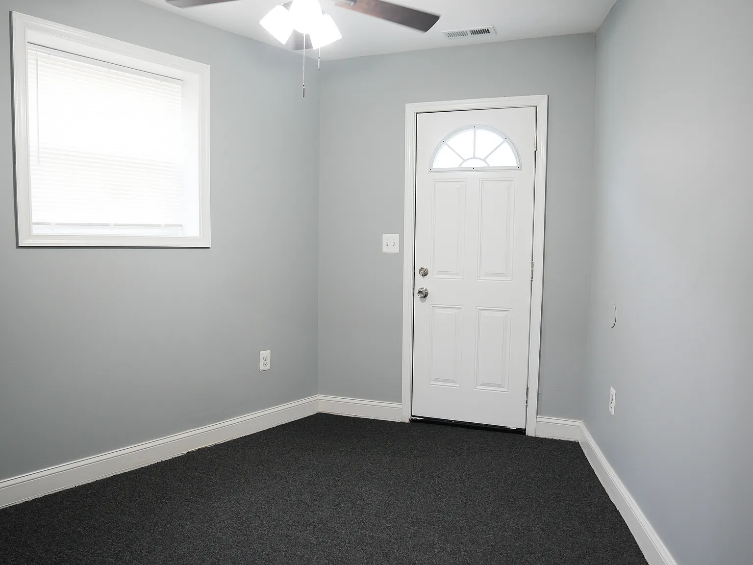 2 bed, 1.0 bath, $2,000 — Photo 2