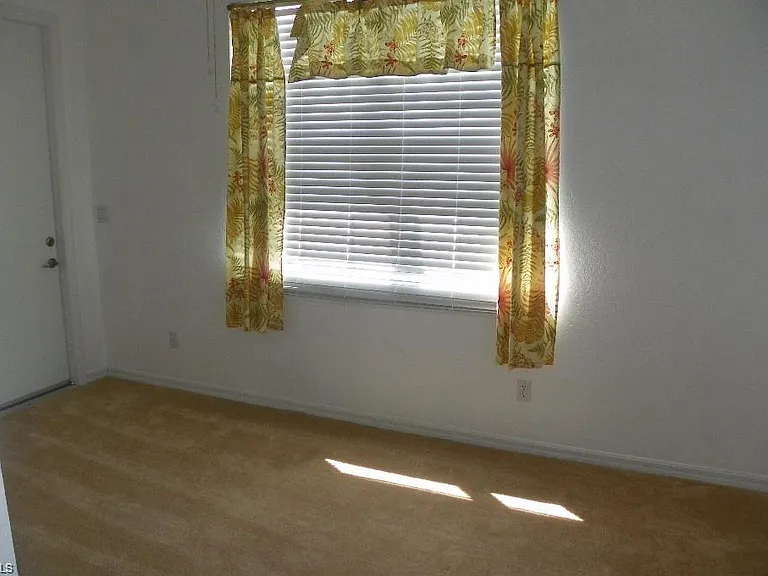1400 Mariposa Cir #104 — Photo 9