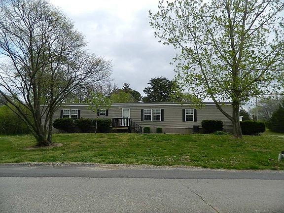 3rd image of 214 Xanders Dr