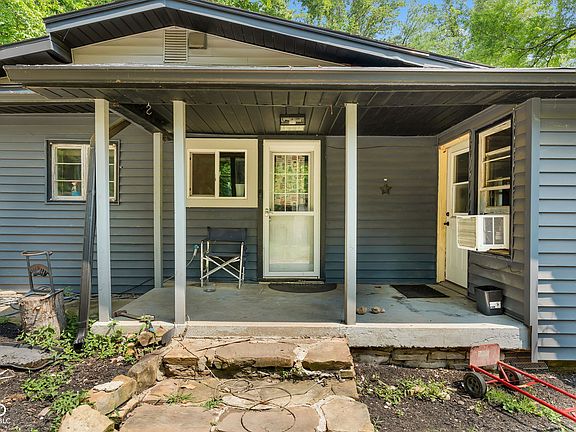 3rd image of 4224 Helmsburg Rd