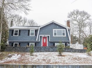 10 Observatory Ln, Bourne, MA 02532