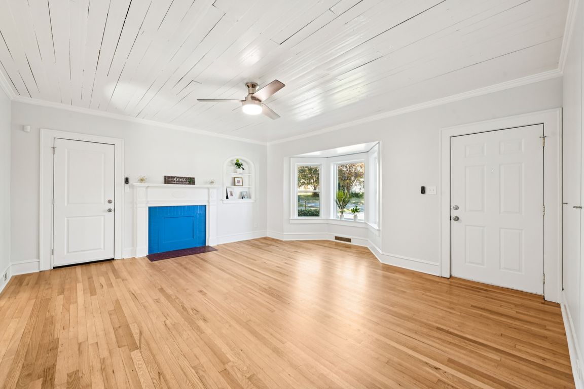 next background image