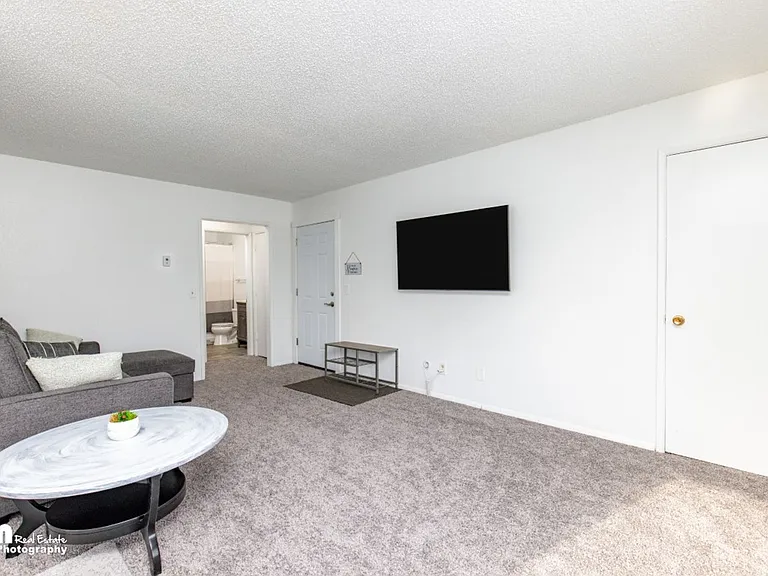 32n2906 — Photo 9