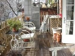 226 W 11th St APT 3, New York, NY 10014