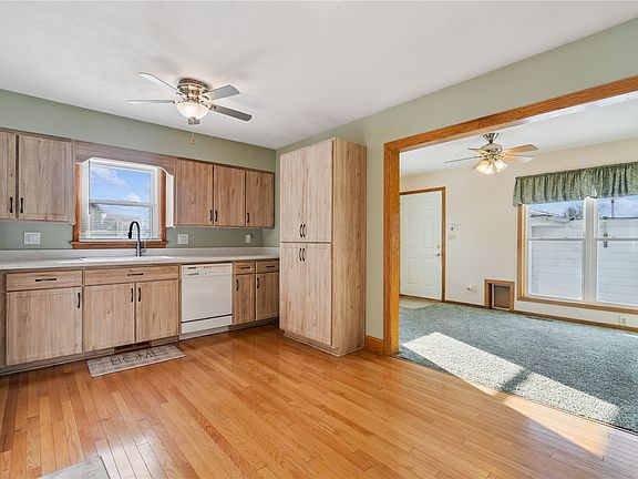 5th image of 3013 Sue Ln NW