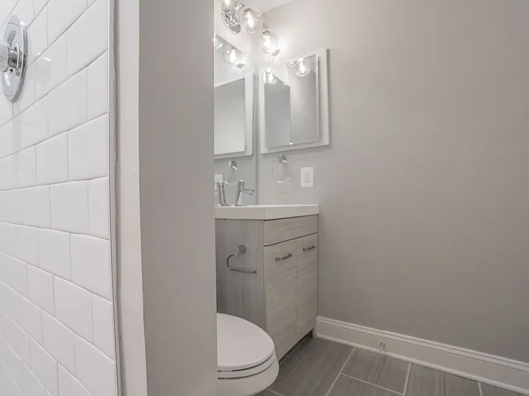 310 E Lanvale St — Photo 1